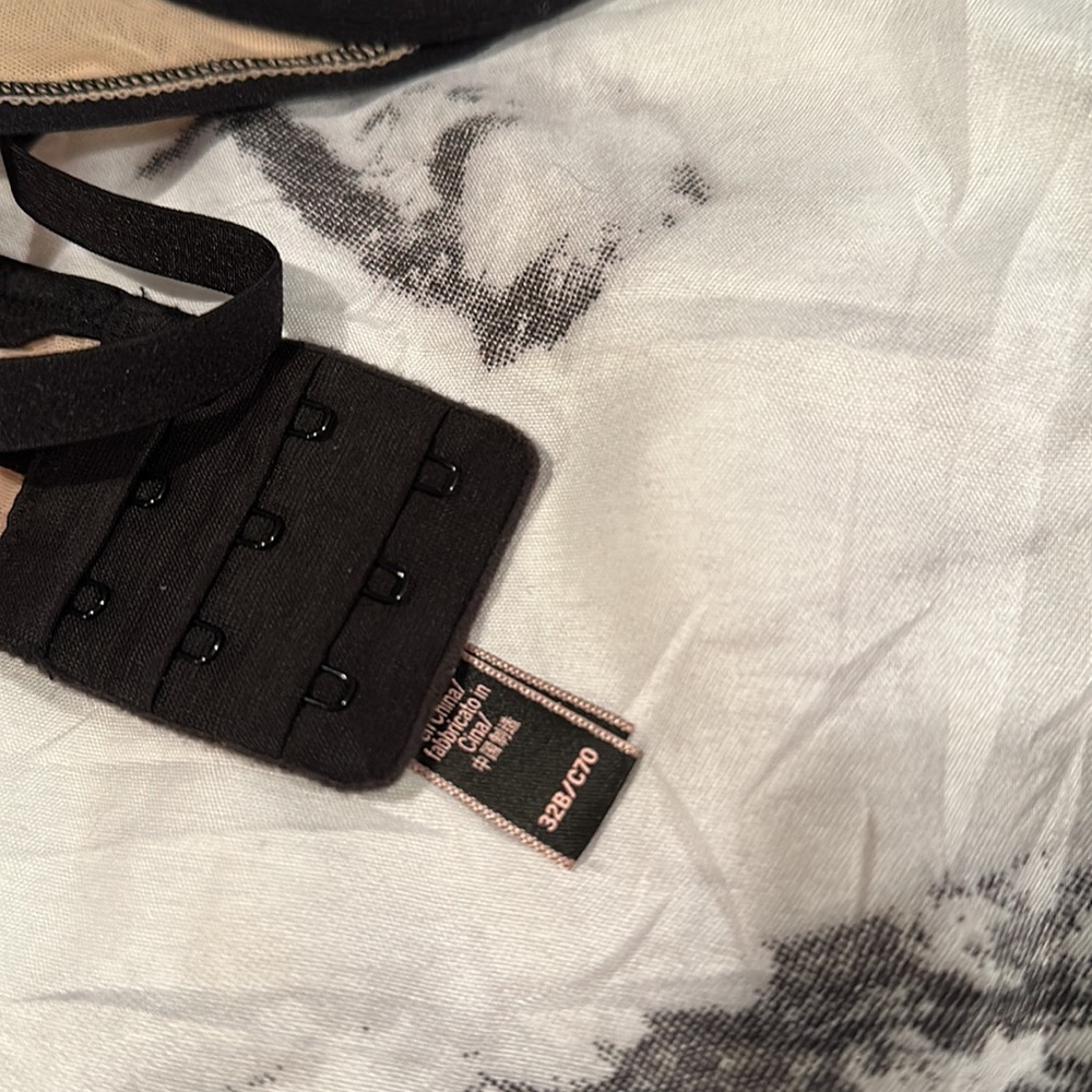 Bombshell 32b/c70 black tan Victoria’s Secret bra brand new with tags rare LOOK! - Picture 6 of 6